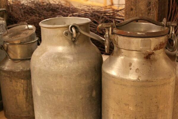 Milchkannen des Hansmeyerhof Heimatmuseum Buchenbach im Dreisamtal